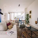 Smartflats - River View דירה